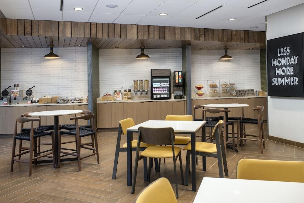 Hampton Inn Louisville East Hurstbourne Kültér fotó