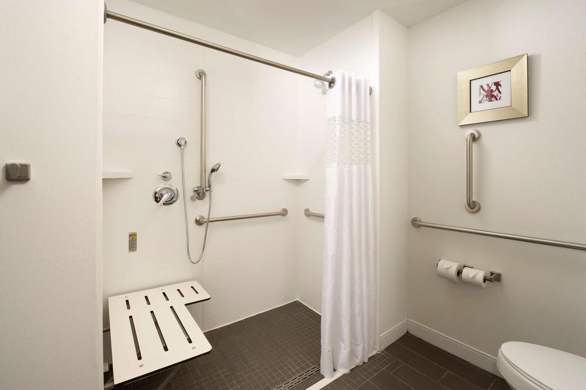 Hampton Inn Louisville East Hurstbourne Kültér fotó