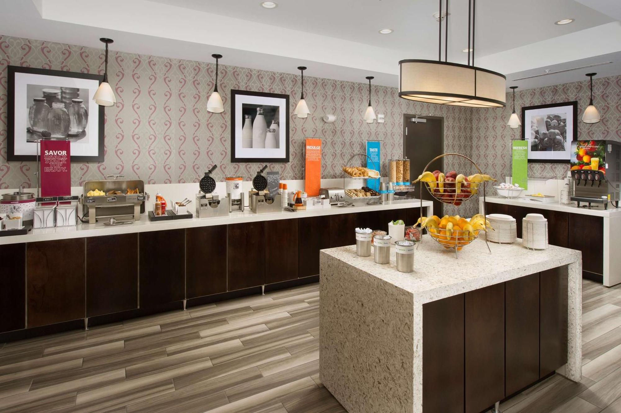 Hampton Inn Louisville East Hurstbourne Kültér fotó