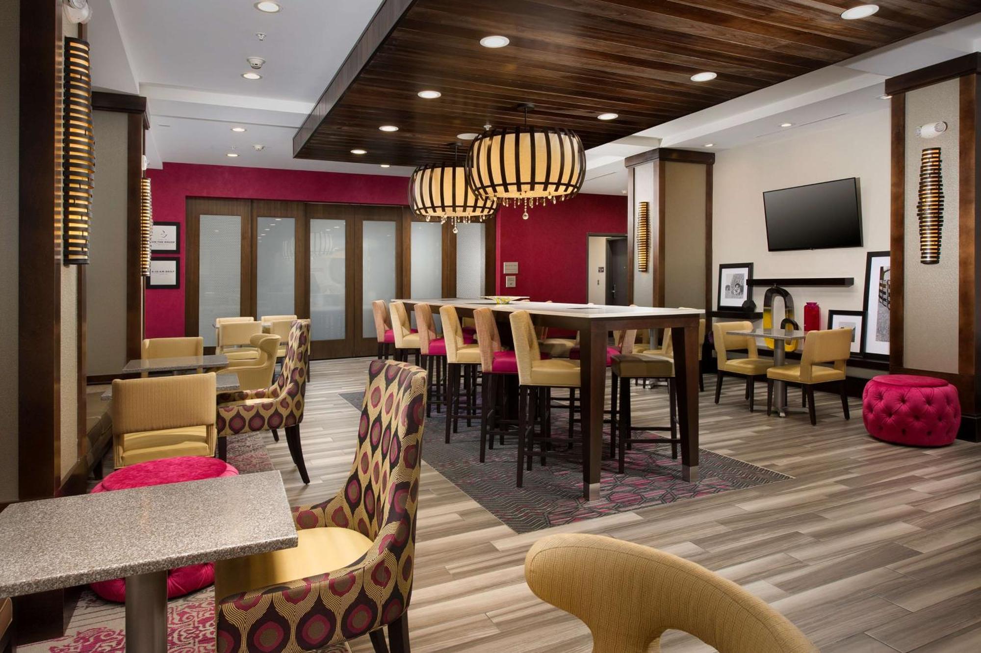 Hampton Inn Louisville East Hurstbourne Kültér fotó